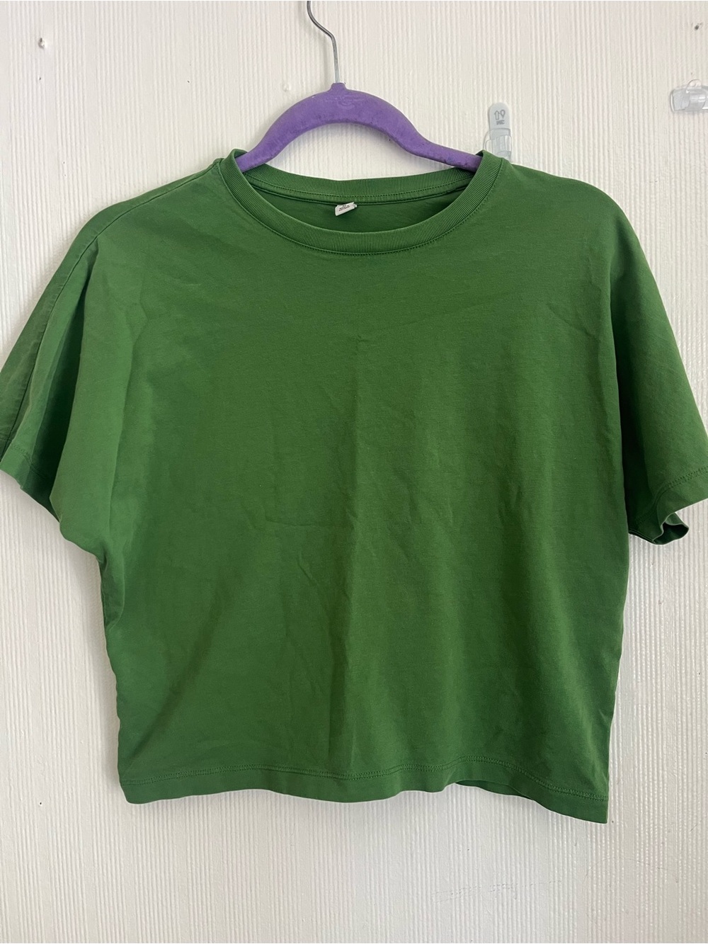 Uniqlo Green Short Sleeve Crewneck Tee